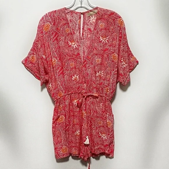 BeachGold Flowy flattering red Floral short sleeve elasticized drawstring Romper - Picture 6 of 12